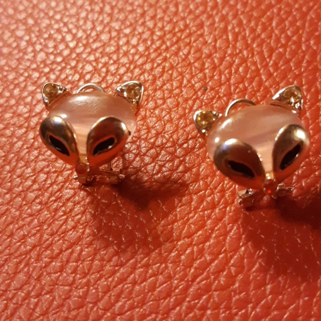 Nwot Brand New Fox Earrings